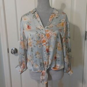 Floral grayblue button up large